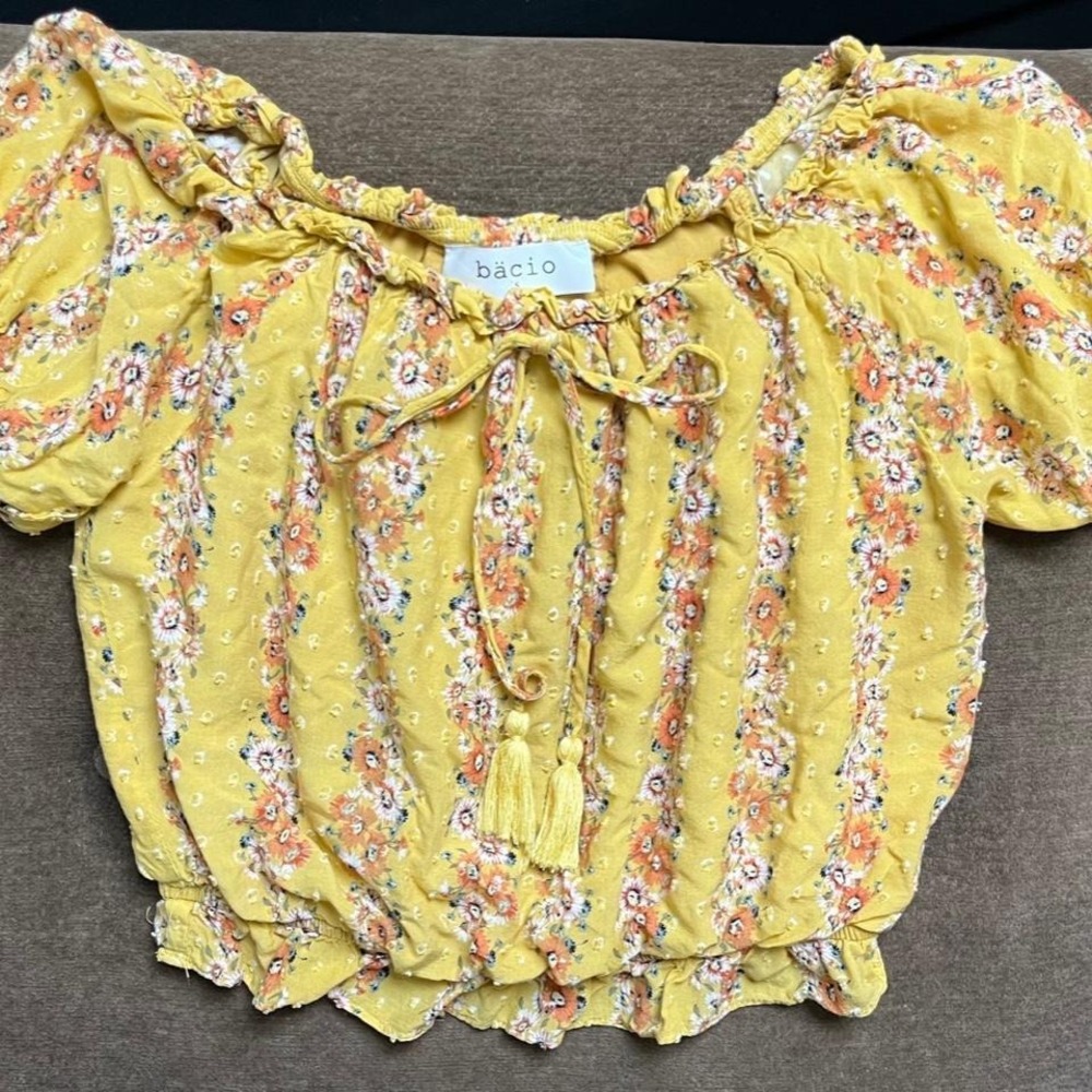 Yellow crop top blouse short sleeve womens small
